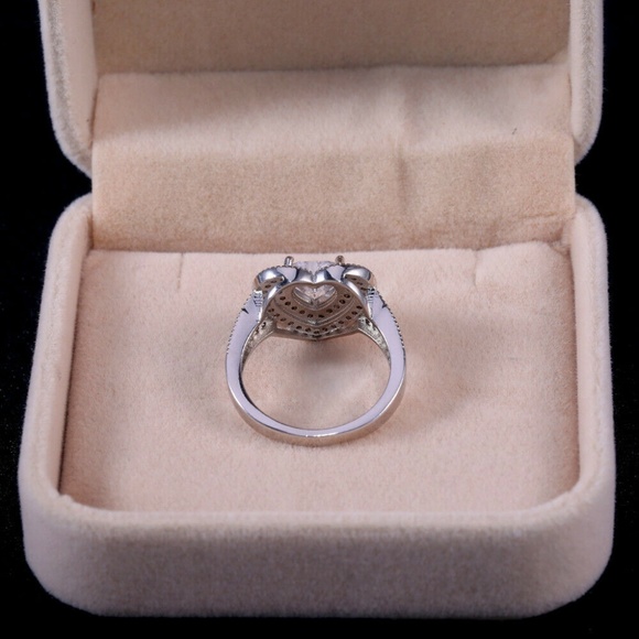925 Silver Heart Shaped White Sapphire Ring New - Picture 5 of 5
